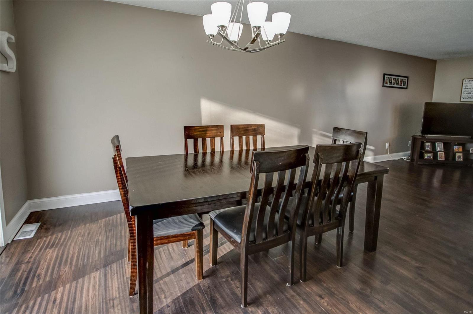 500 Riggin Road Troy, IL 62294 - Photo 10 of 47