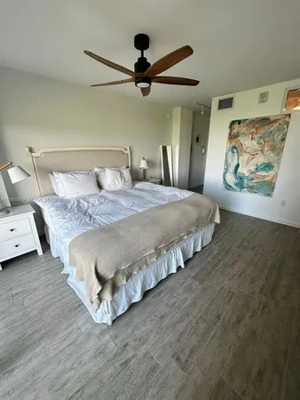 $4,200 | Comodore Club West, Key Biscayne, FL 33149