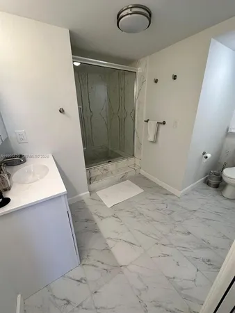 $4,200 | Comodore Club West, Key Biscayne, FL 33149