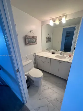 $4,200 | Comodore Club West, Key Biscayne, FL 33149