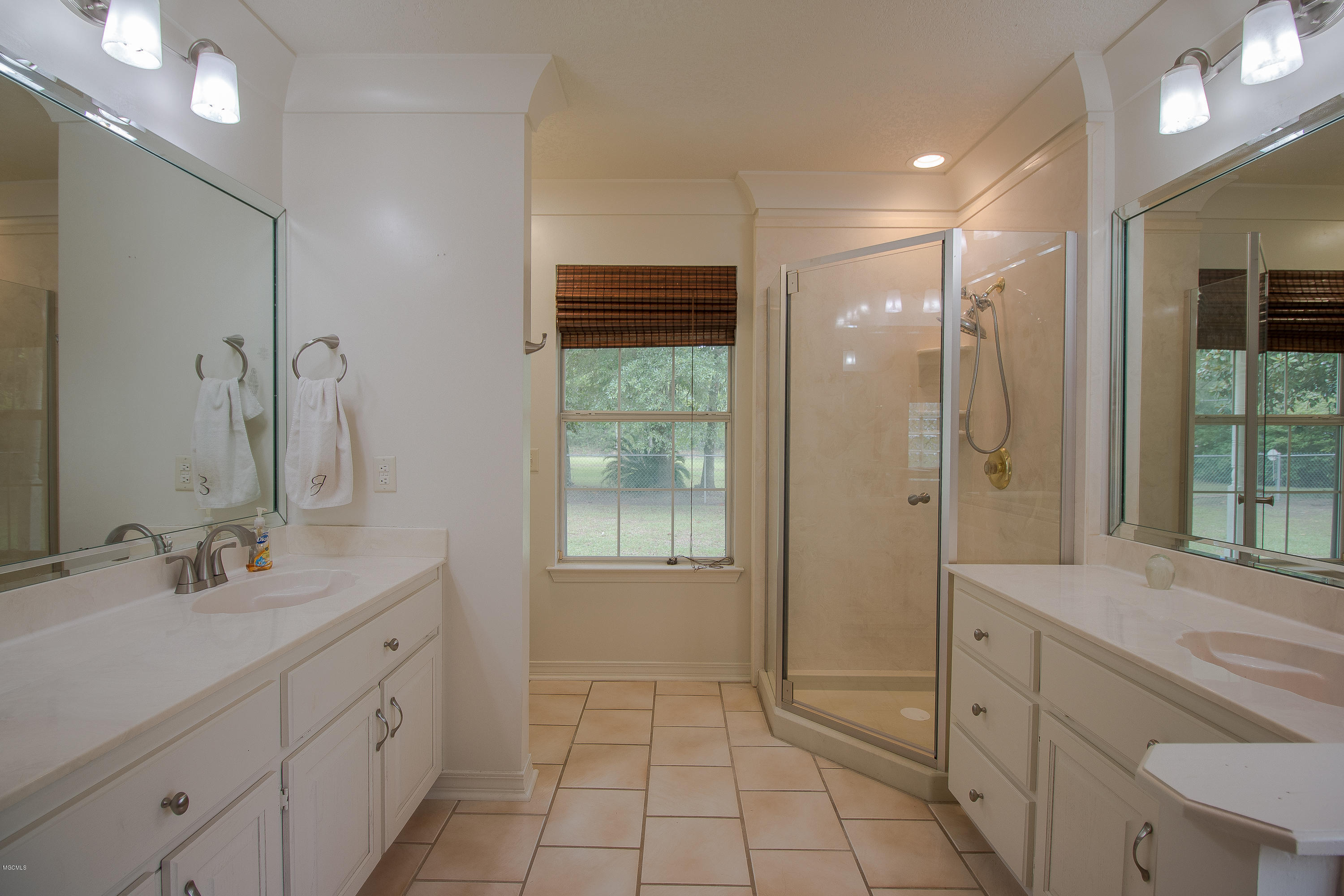 7104 Humphrey Road Vancleave, MS 39565 - Photo 15 of 23 Master Bath