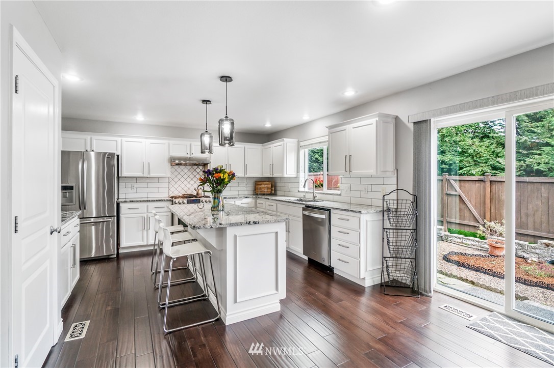 6834 Southeast 5th Street Renton, WA 98059 - Photo 9 of 25