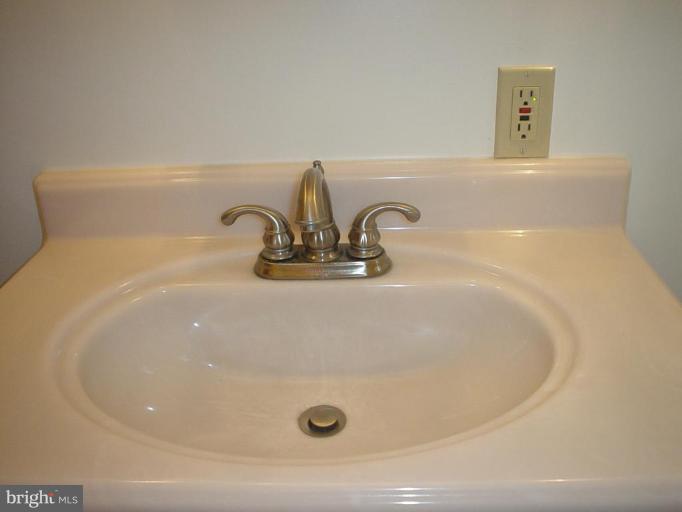 3924 Falls Road Manchester, MD 21102 - Photo 12 of 27 sink top