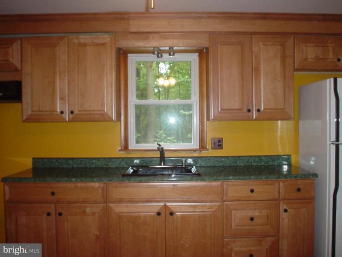 3924 Falls Road Manchester, MD 21102 - Photo 3 of 27 Kitchen