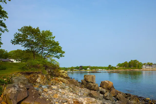 $8,995,000 | 4 Ice House Point, York, ME 03909