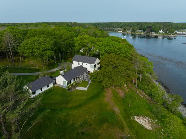 $8,995,000 | 4 Ice House Point, York, ME 03909