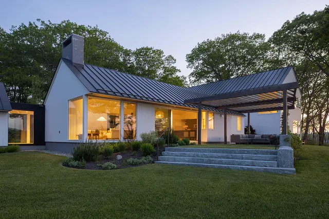 $8,995,000 | 4 Ice House Point, York, ME 03909