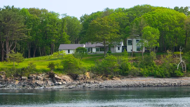 $8,995,000 | 4 Ice House Point, York, ME 03909
