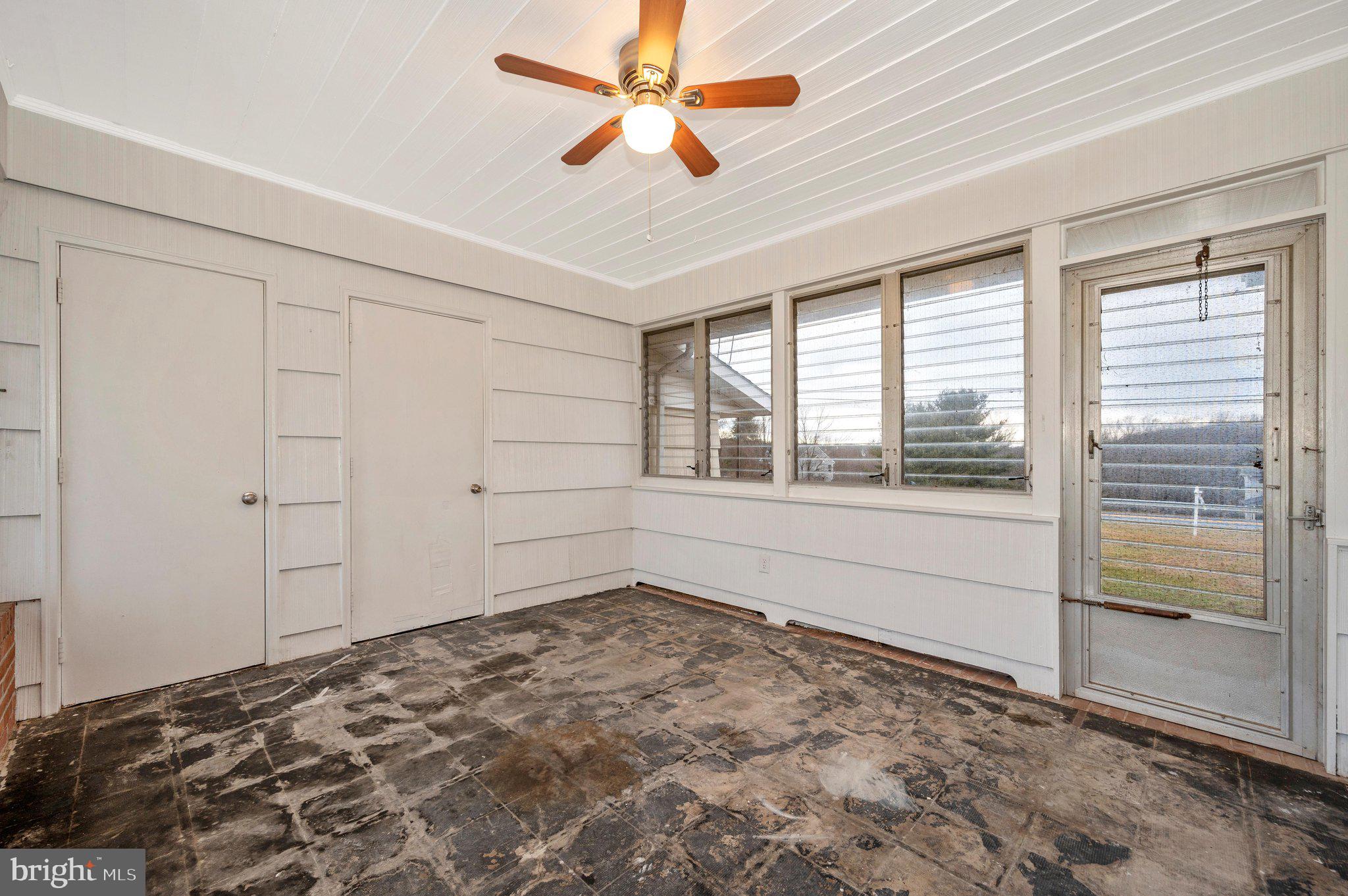 2401 Flag Marsh Road Mount Airy, MD 21771 - Photo 19 of 53 Sun Room