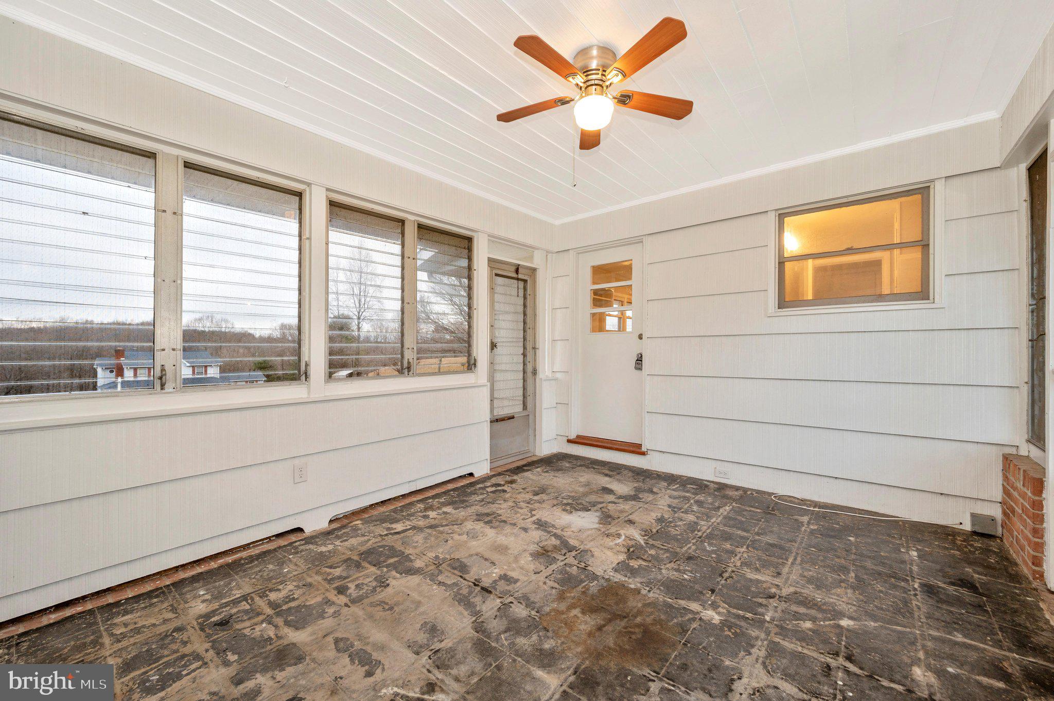 2401 Flag Marsh Road Mount Airy, MD 21771 - Photo 20 of 53 Sun Room