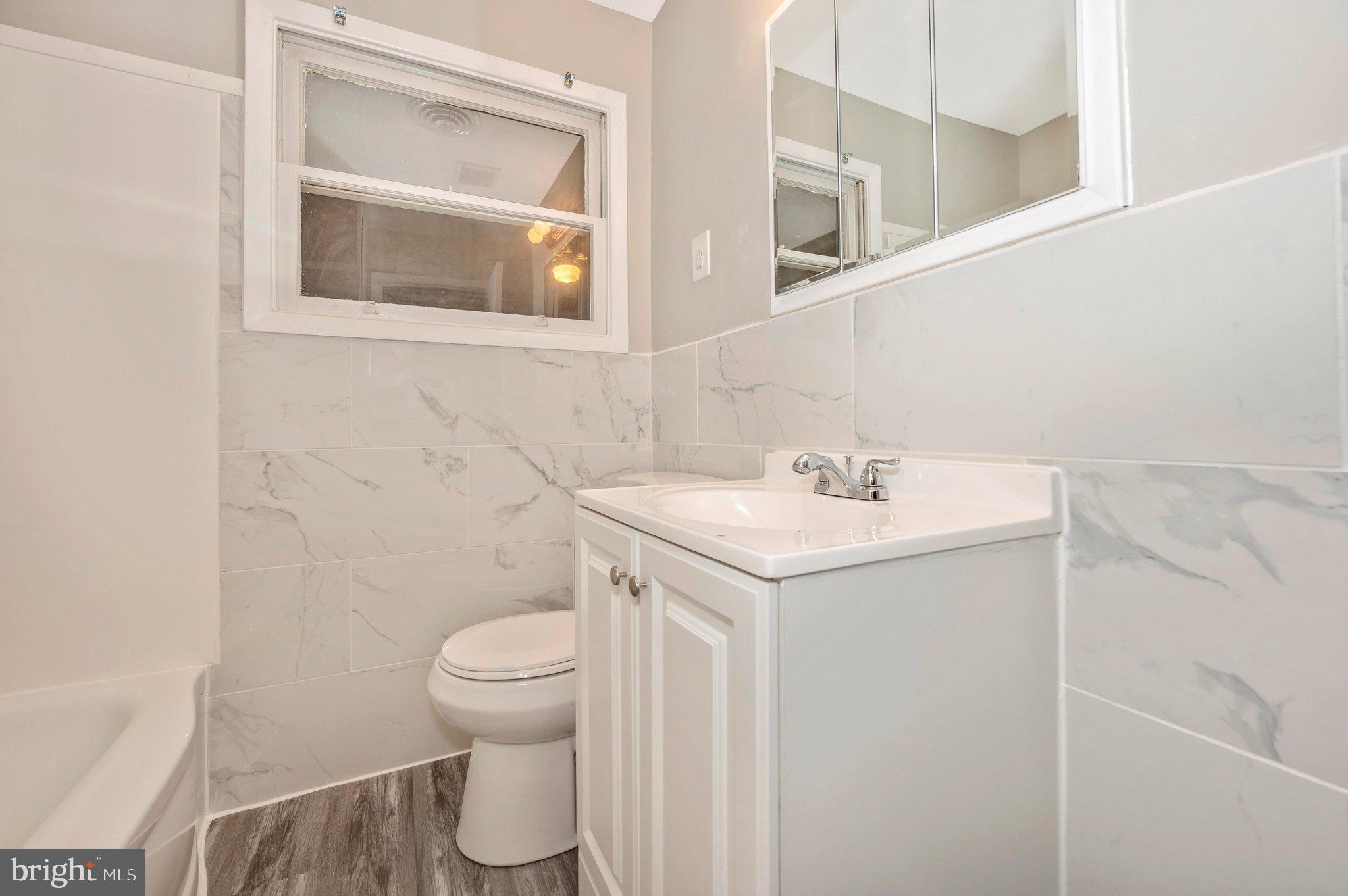 2401 Flag Marsh Road Mount Airy, MD 21771 - Photo 29 of 53 Bathroom