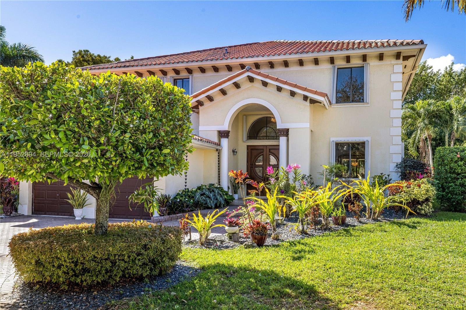 19086 Southwest 76th Avenue Cutler Bay, FL 33157 - Photo 2 of 63