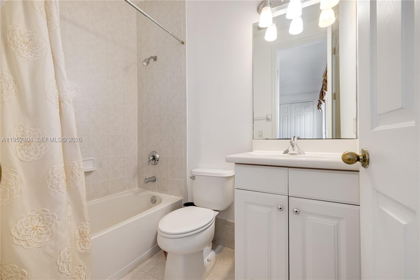 19086 Southwest 76th Avenue Cutler Bay, FL 33157 - Photo 34 of 63