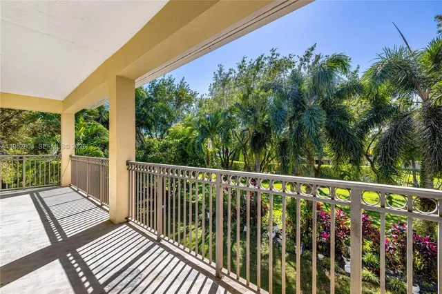 $1,075,000 | 19086 Southwest 76th Avenue, Cutler Bay, FL 33157
