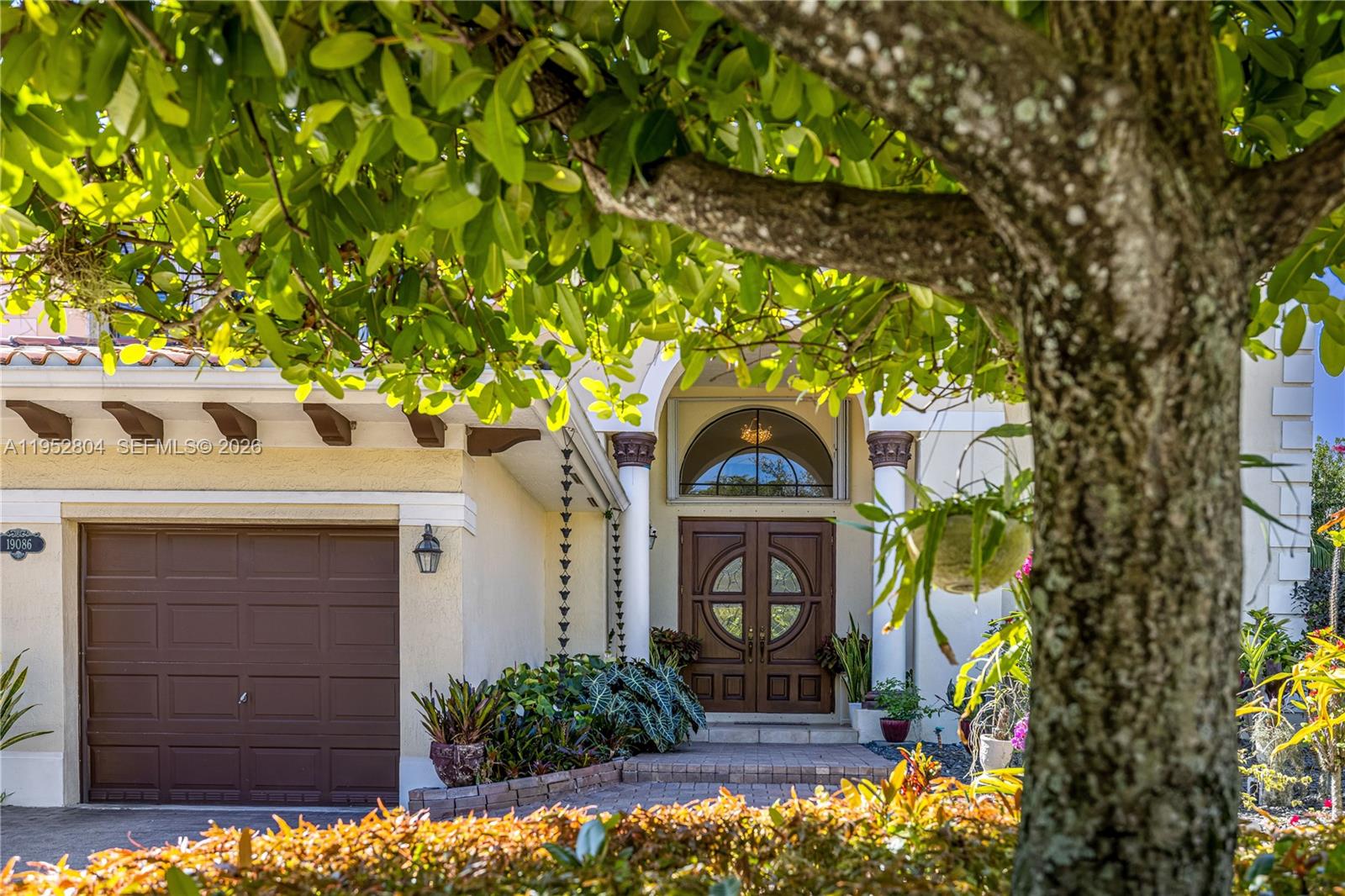 19086 Southwest 76th Avenue Cutler Bay, FL 33157 - Photo 5 of 63