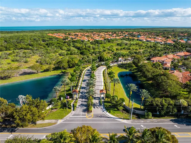 $1,075,000 | 19086 Southwest 76th Avenue, Cutler Bay, FL 33157