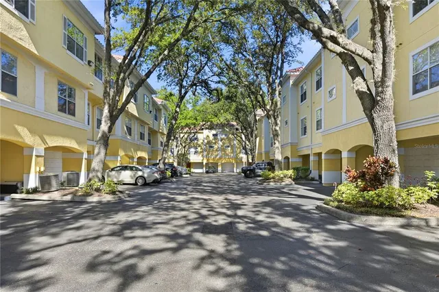 $270,000 | 2824 Shadow View Circle, Unit 2824, Maitland, FL 32751