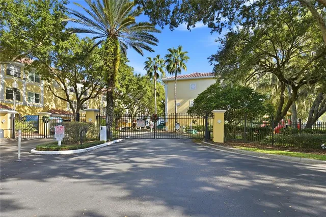 $270,000 | 2824 Shadow View Circle, Unit 2824, Maitland, FL 32751