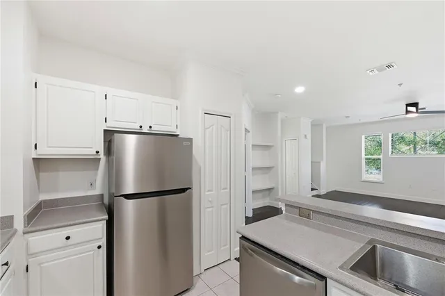 $270,000 | 2824 Shadow View Circle, Unit 2824, Maitland, FL 32751