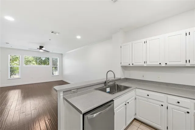 $270,000 | 2824 Shadow View Circle, Unit 2824, Maitland, FL 32751