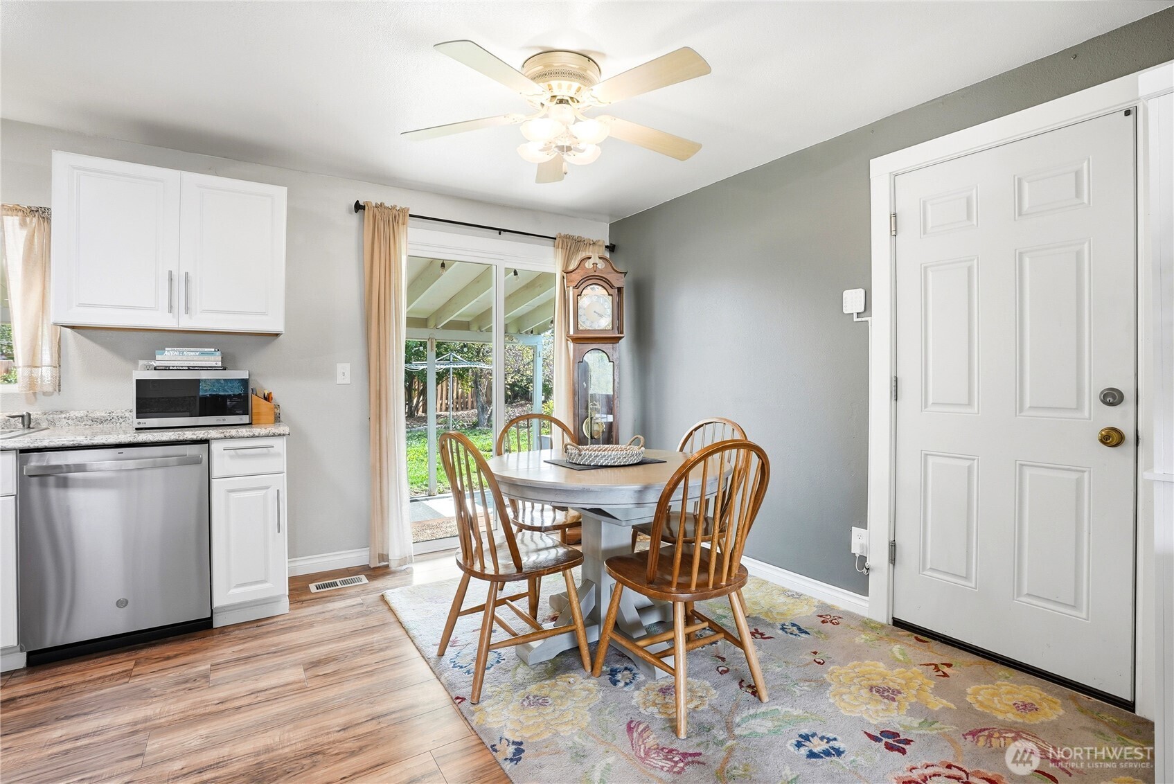 4905 Bristol Way Yakima, WA 98908 - Photo 5 of 30