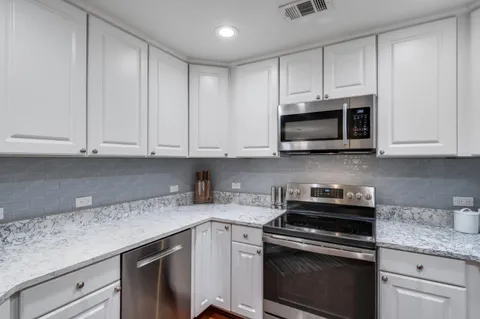 $758,000 | 809 Auzerais Avenue, Unit 131, San Jose, CA 95126