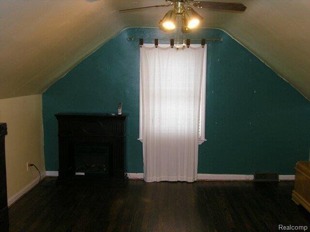 1576 Hampton Road Grosse Pointe, MI 48236 - Photo 15 of 17 2nd Floor Master Bedroom