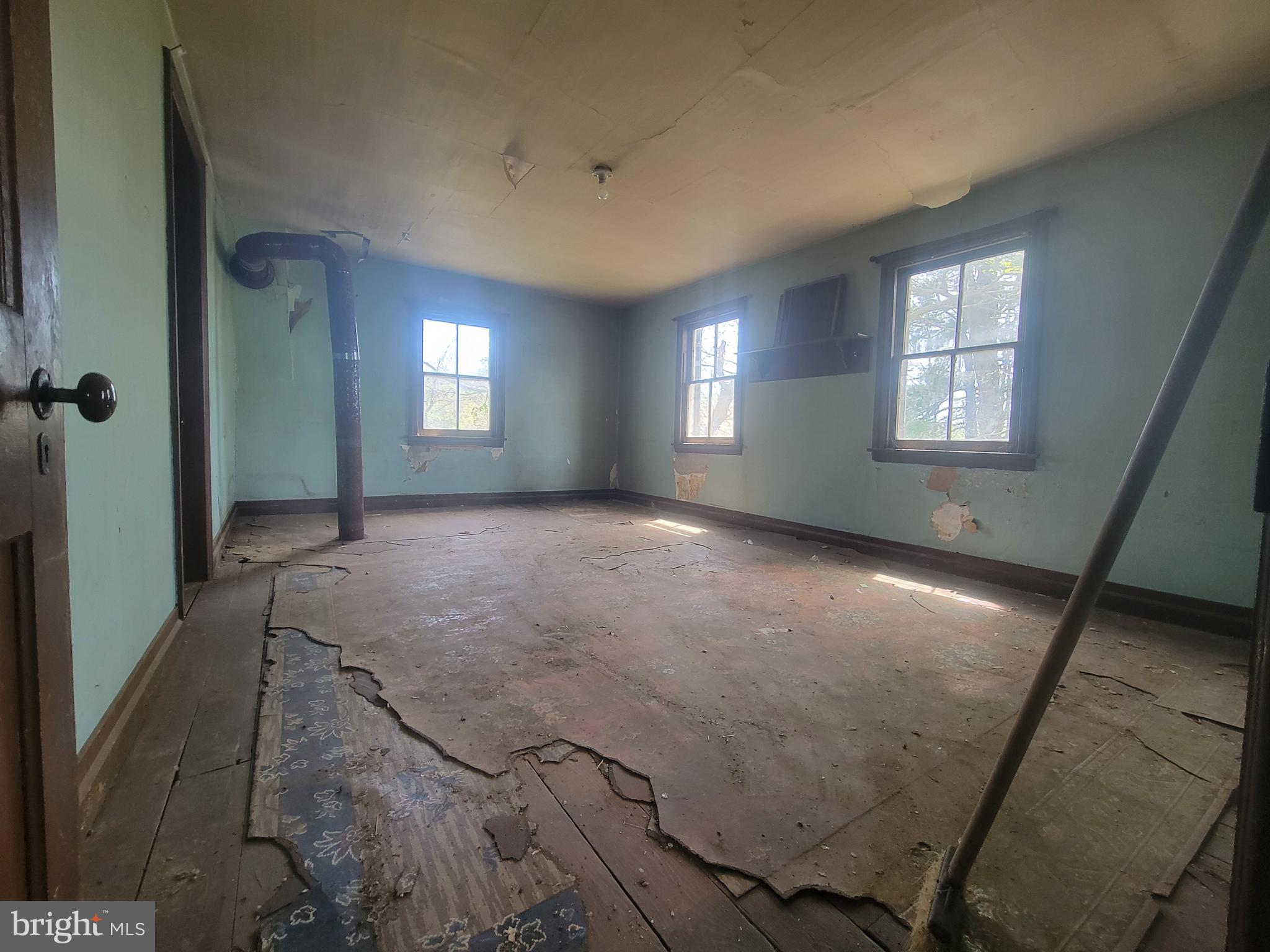13821 Newcomer Road Hagerstown, MD 21742 - Photo 22 of 24 Gallery Image 22