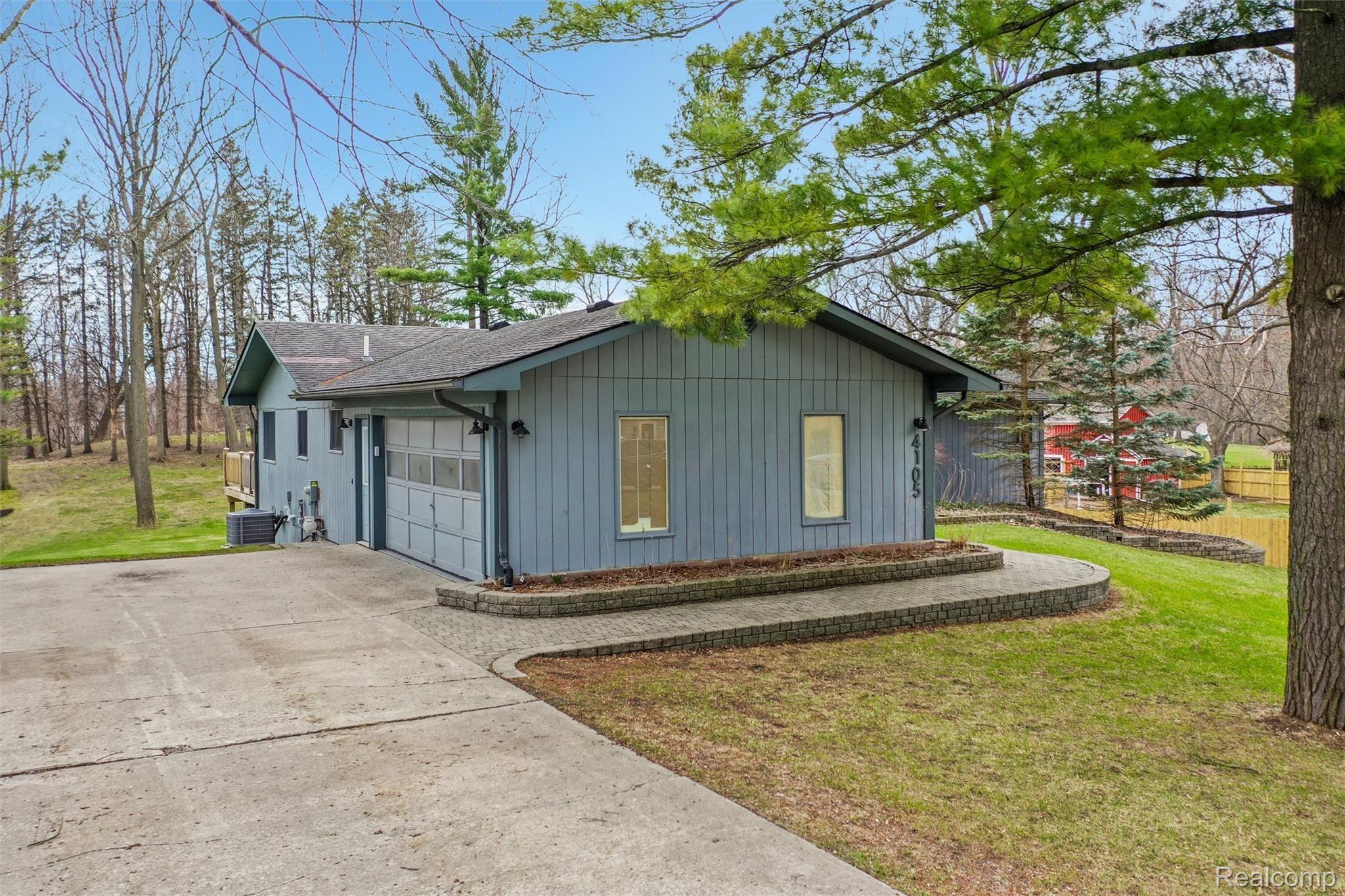 4105 Crocus Road Waterford, MI 48328 - Photo 41 of 46 16-4105 Crocus Rd0011.jpg