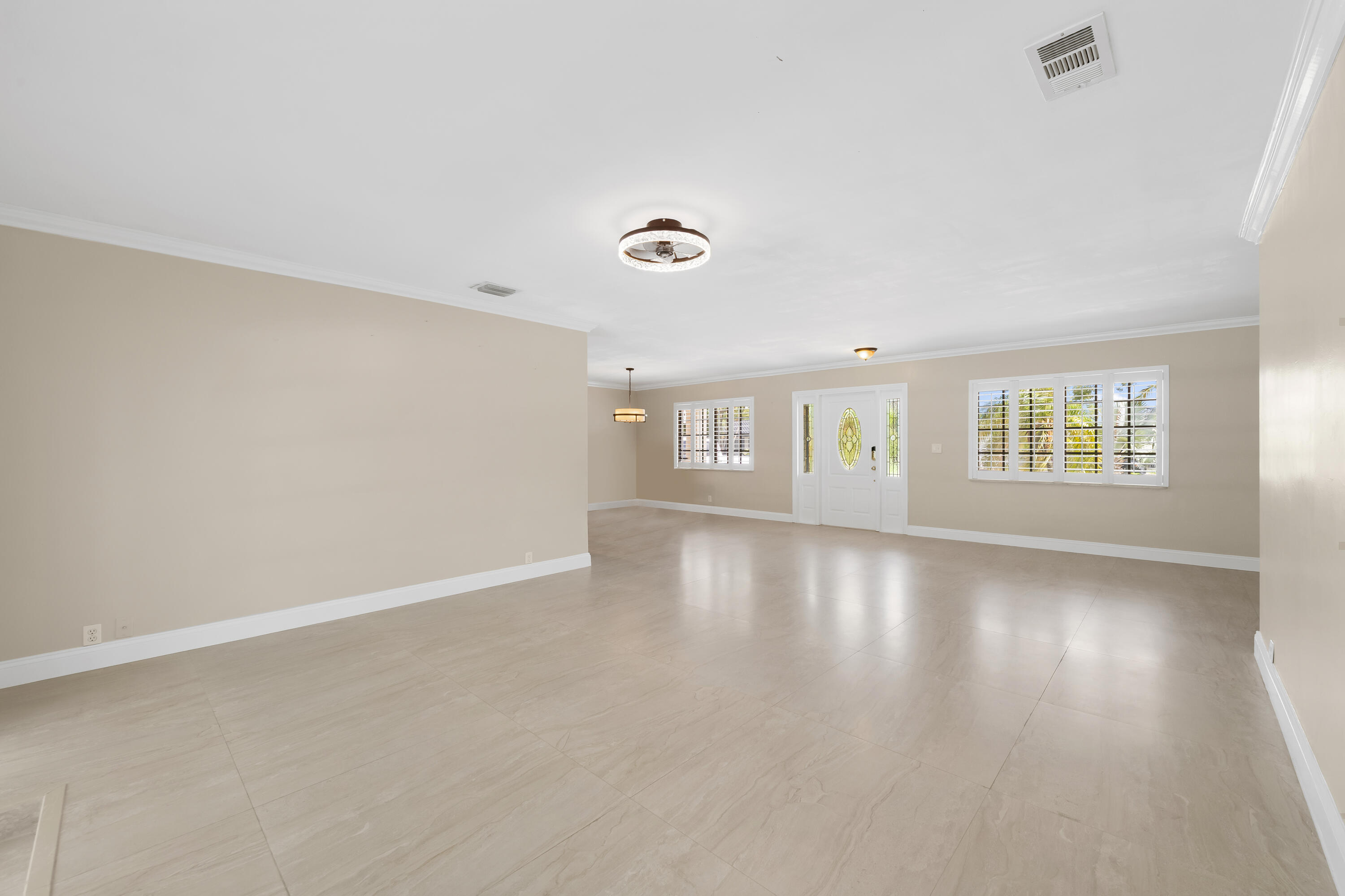 5720 Southwest 7th Street Plantation, FL 33317 - Photo 4 of 42 Living Room