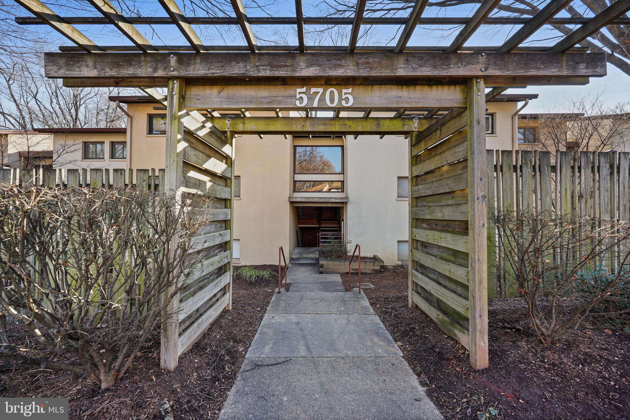 5705 Harpers Farm Road, Unit E Columbia, MD 21044 - Photo 2 of 23 Gallery Image 2