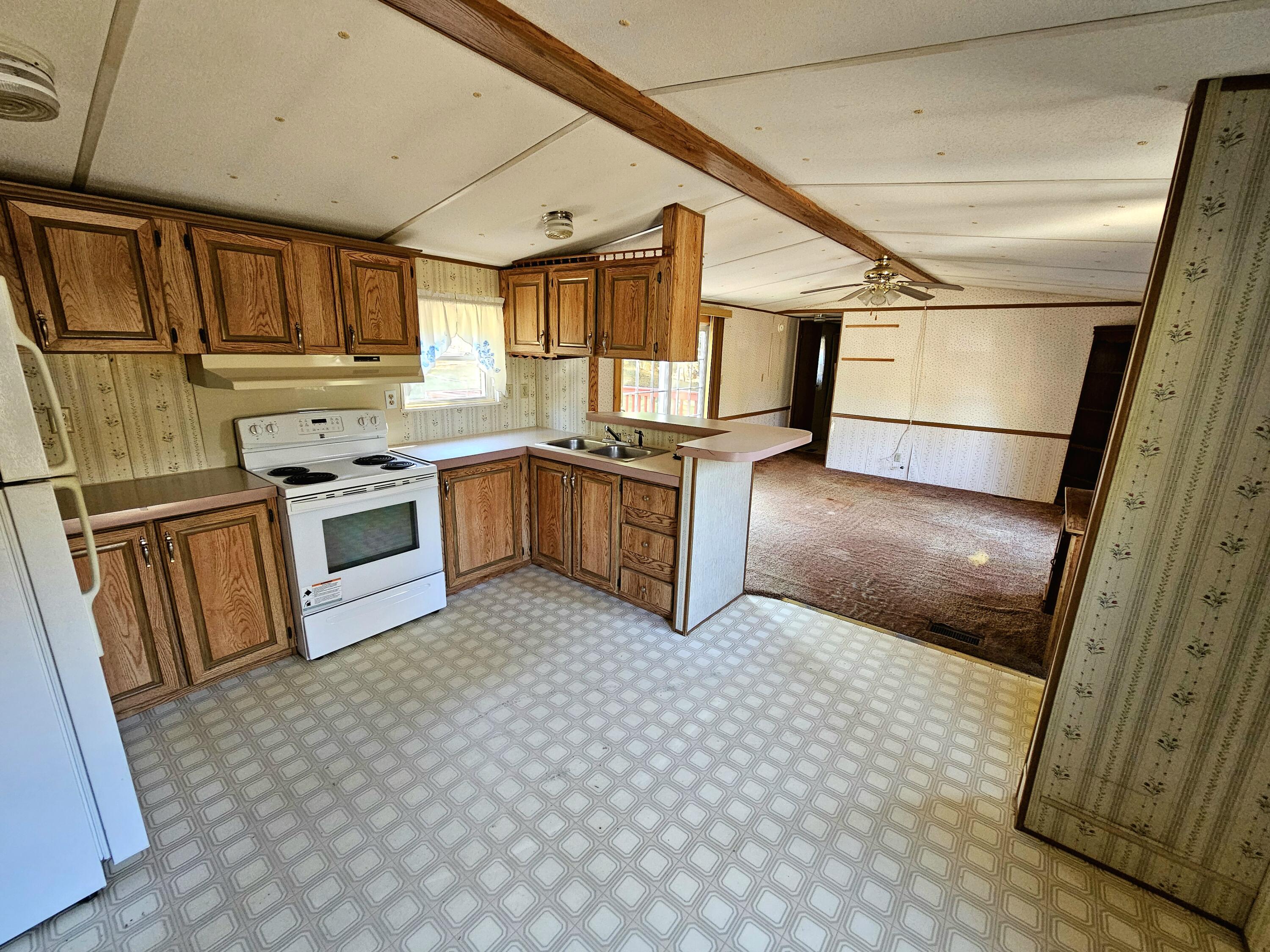 366 Parkman Road Garland, ME 04939 - Photo 11 of 22 1000032916