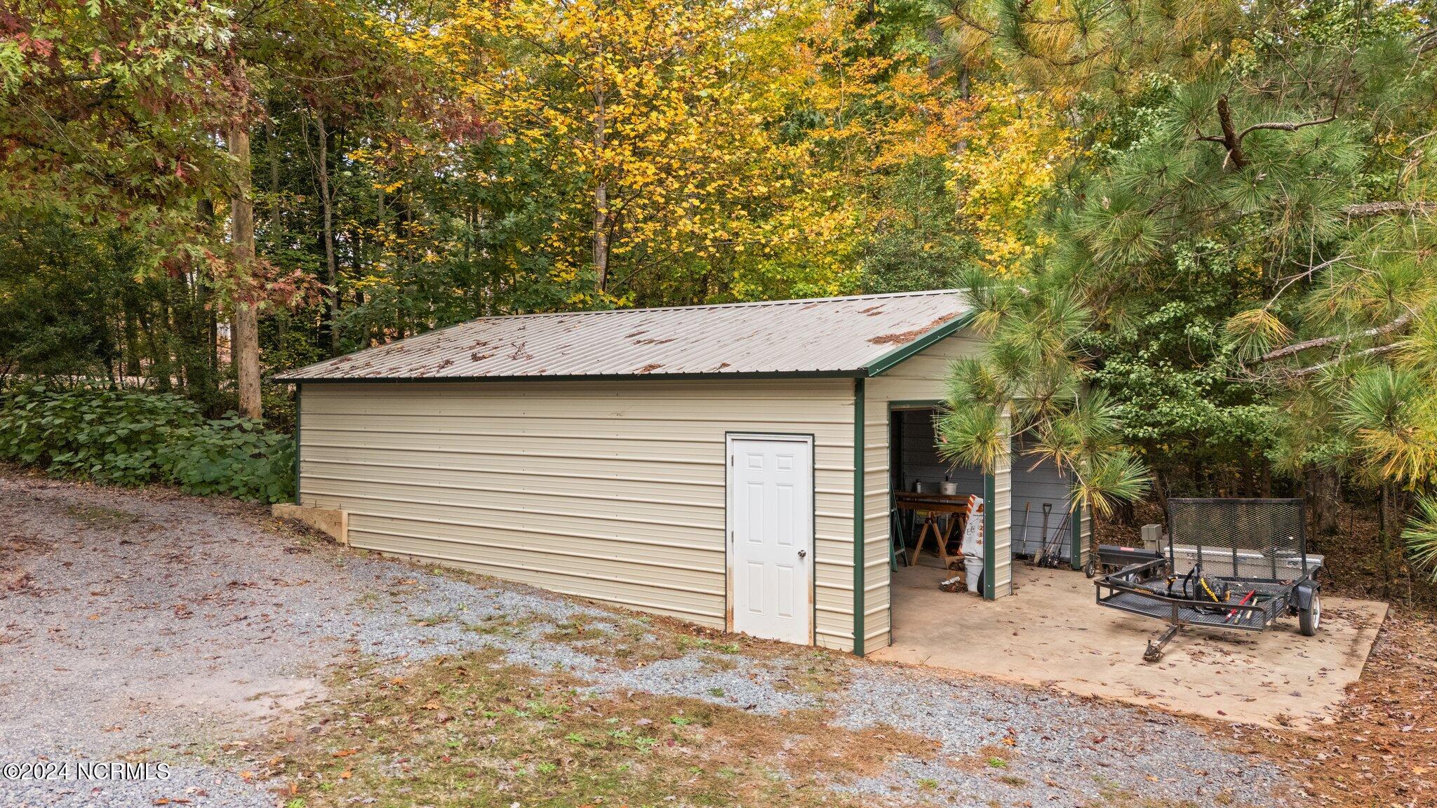192 Palomino Road Carthage, NC 28327 - Photo 5 of 51 7-web-or-mls-DJI_20241029111214_0796_D