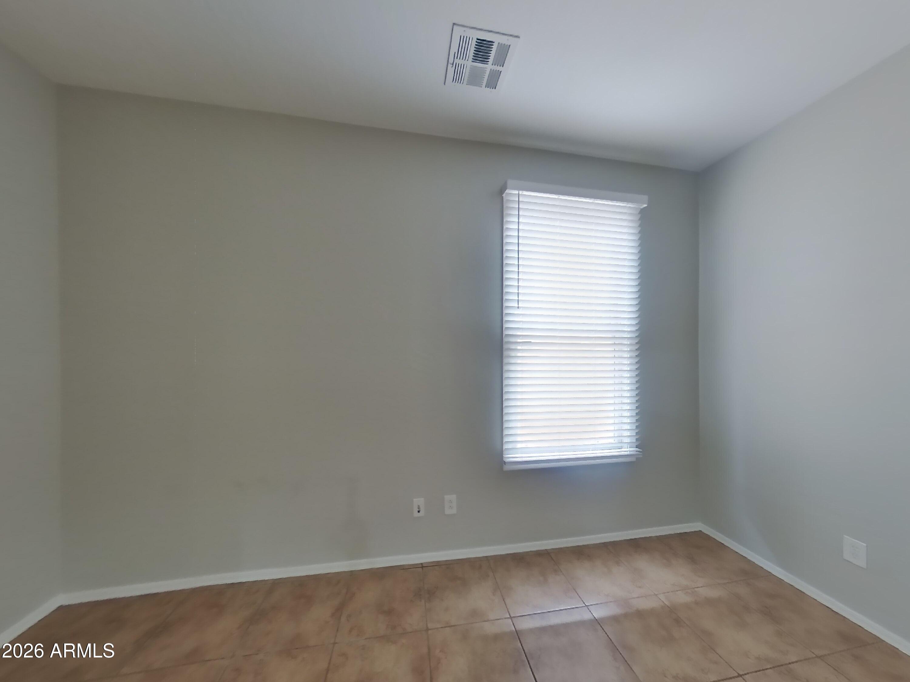 2323 Grenadine Road Phoenix, AZ 85040 - Photo 17 of 21 16_pc_DTu4CxCdRo_On1ZW2Fw5Q_layout_1