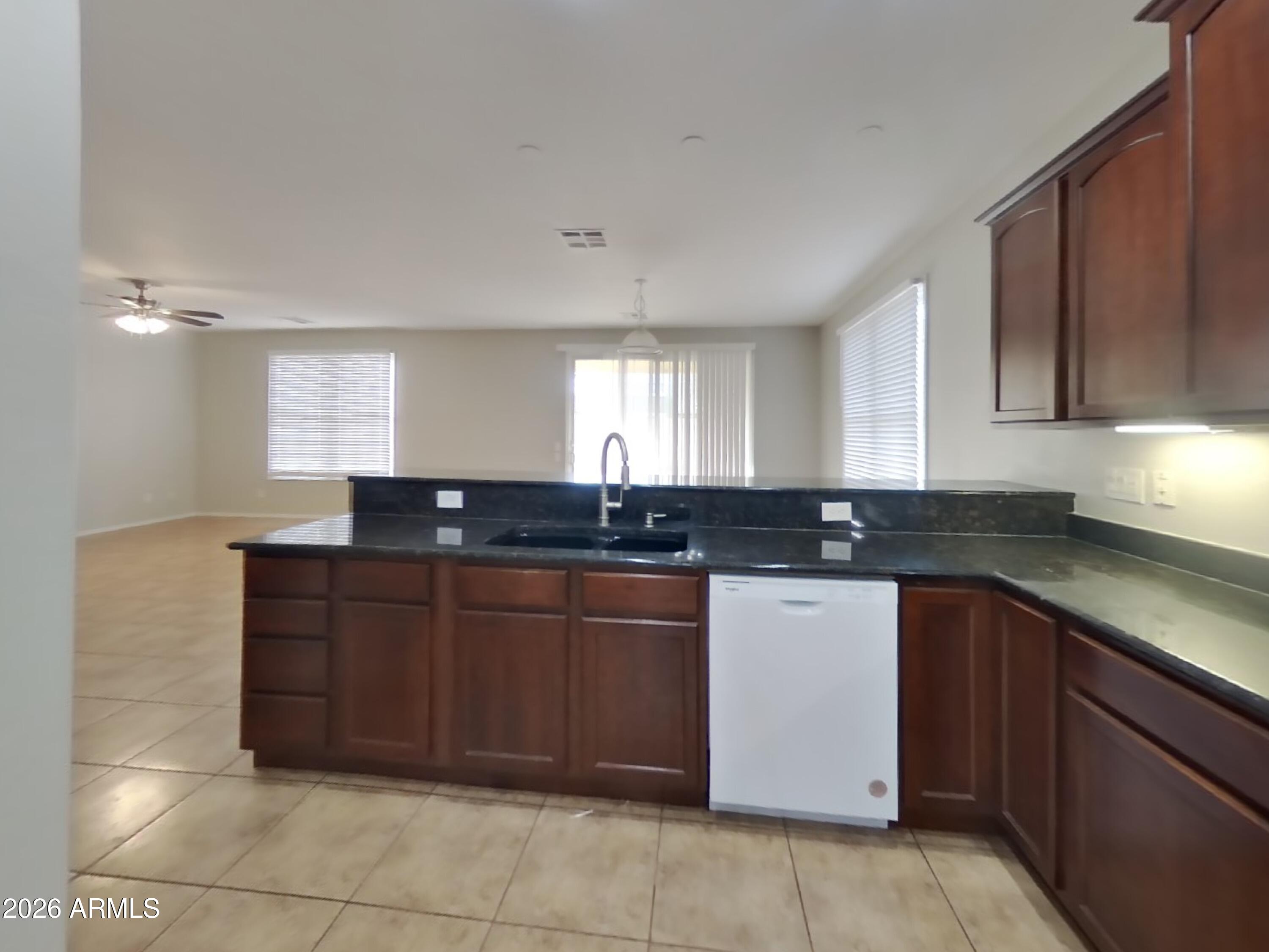 2323 Grenadine Road Phoenix, AZ 85040 - Photo 5 of 21 4_Image_eCqNrpKlFw