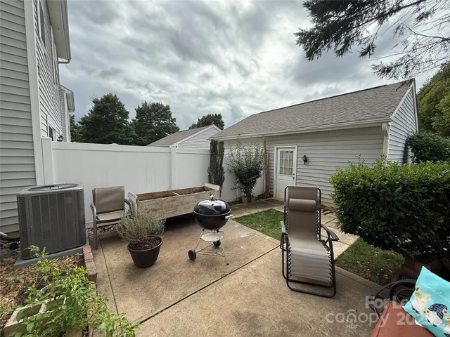 $1,750 | 19017 Coachmans Trace, Cornelius, NC 28031