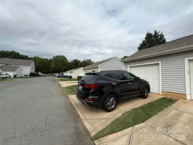 $1,750 | 19017 Coachmans Trace, Cornelius, NC 28031