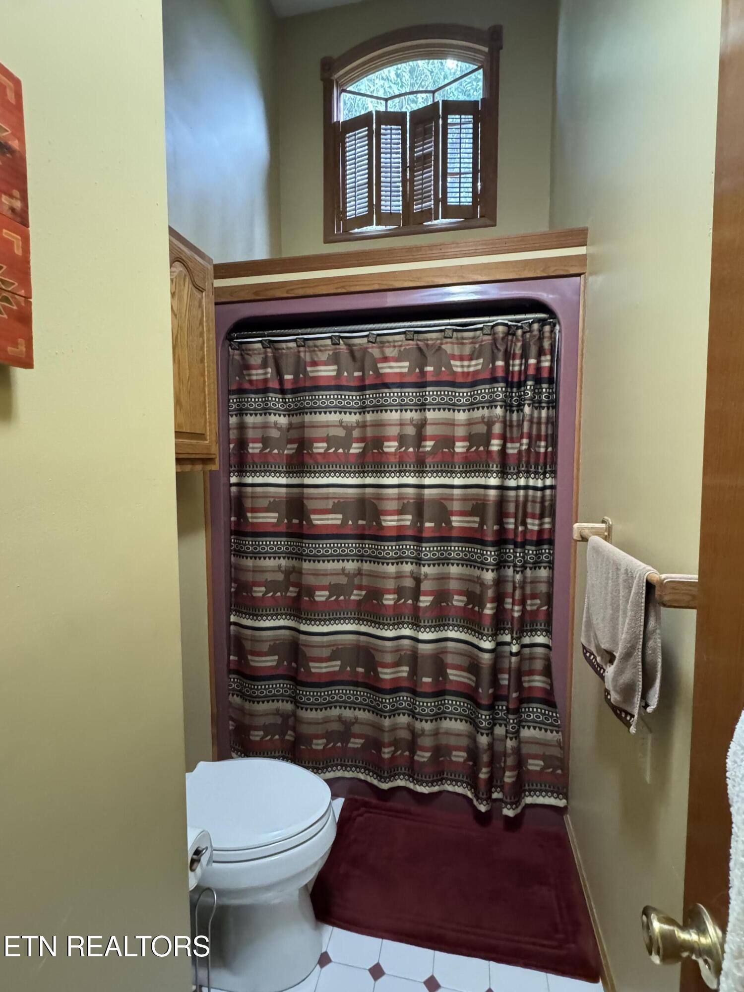 2961 Forge Ridge Road Harrogate, TN 37752 - Photo 32 of 42 Primary bath