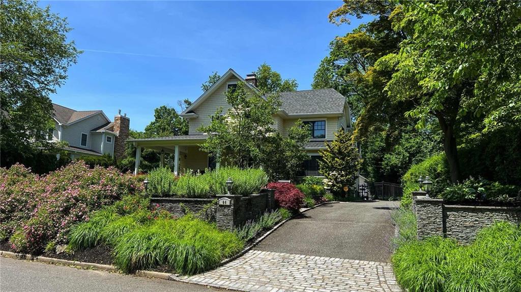 64 Ransom Avenue Sea Cliff, NY 11579 - Photo 3 of 35
