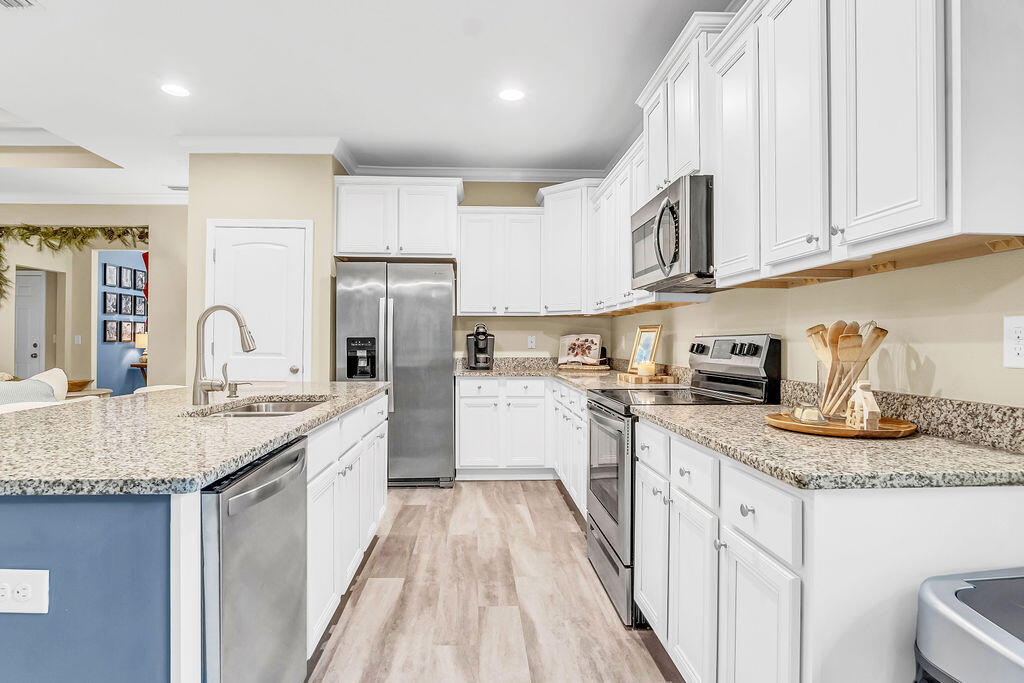 359 Wayne Trail Santa Rosa Beach, FL 32459 - Photo 9 of 35 Kitchen