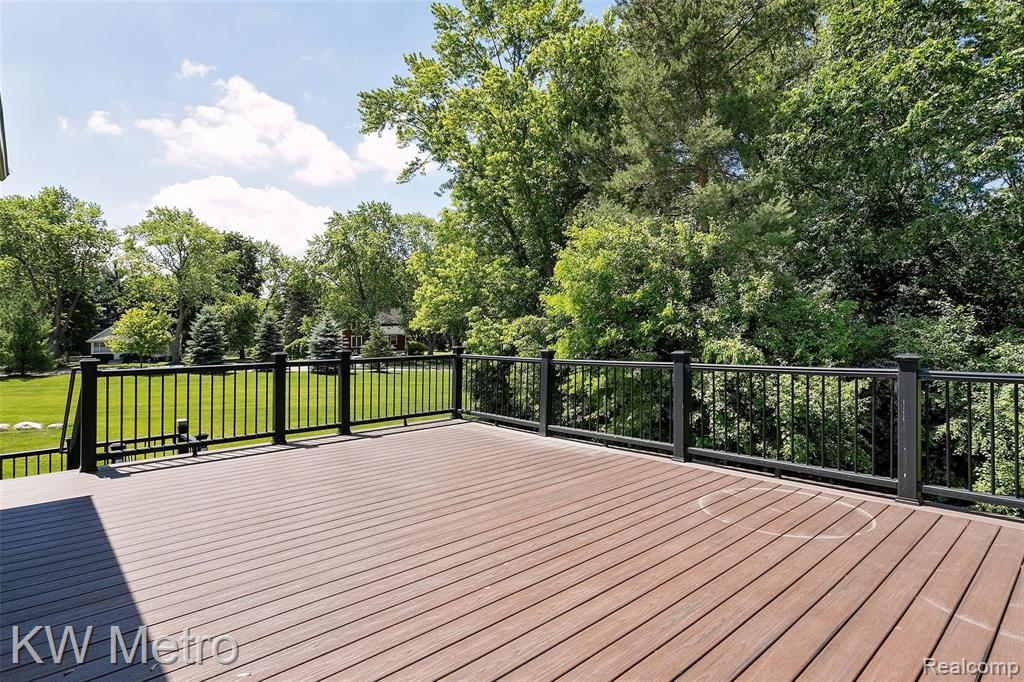 3795 Somerset Circle Rochester Hills, MI 48309 - Photo 37 of 43
