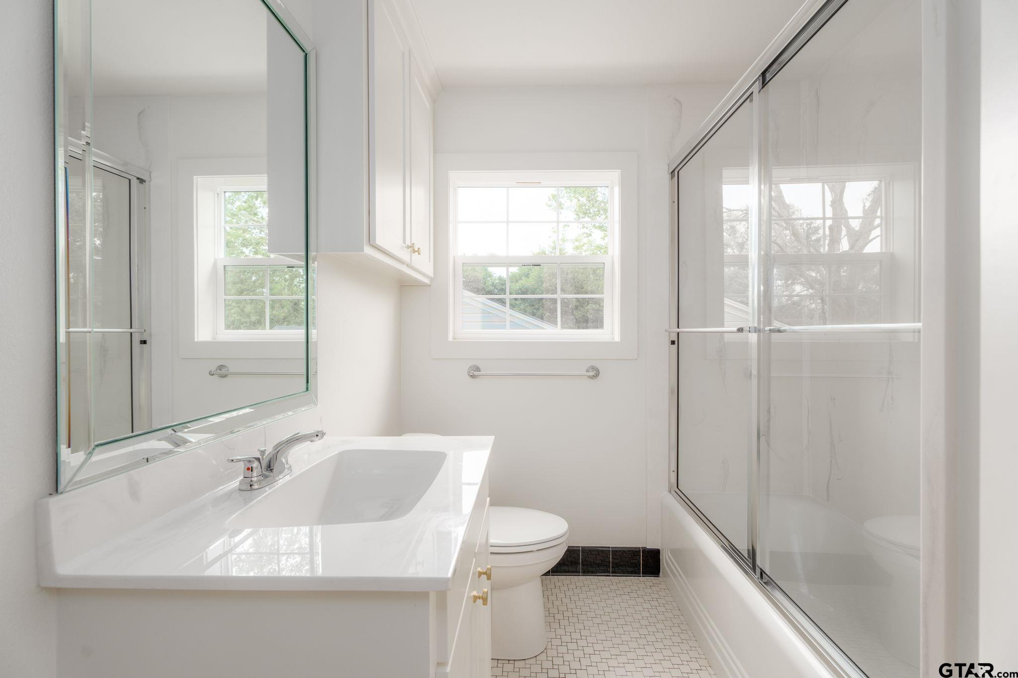 2016 B Jarrell Tyler, TX 75701 - Photo 12 of 17