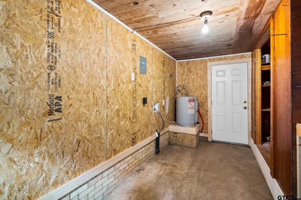 $1,450 | 2016 B Jarrell, Tyler, TX 75701