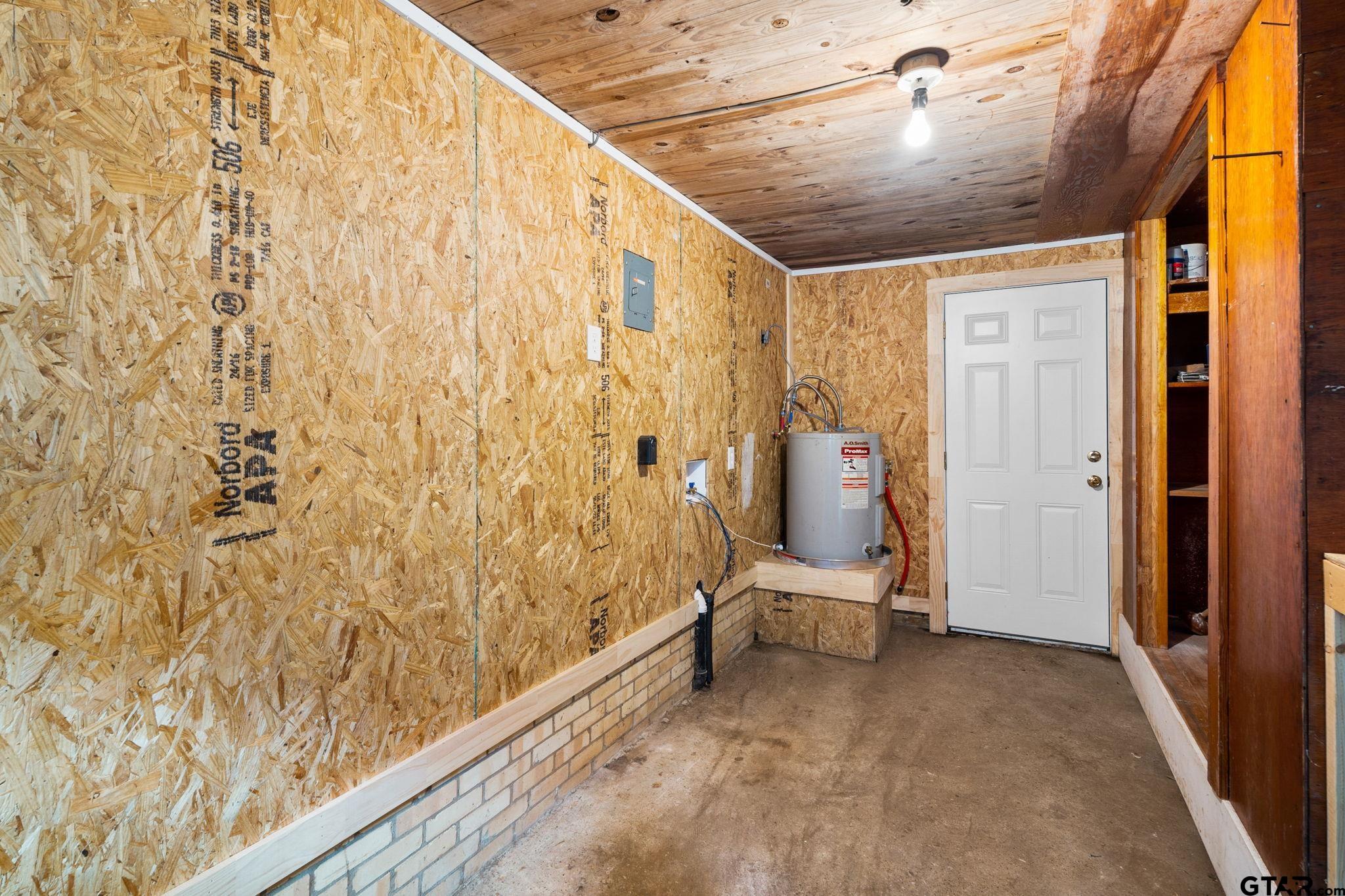 2016 B Jarrell Tyler, TX 75701 - Photo 15 of 17