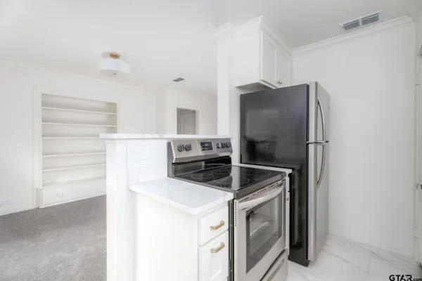 $1,450 | 2016 B Jarrell, Tyler, TX 75701