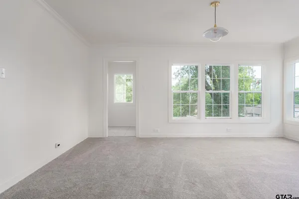 $1,450 | 2016 B Jarrell, Tyler, TX 75701