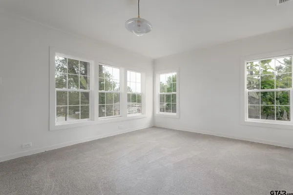 $1,450 | 2016 B Jarrell, Tyler, TX 75701