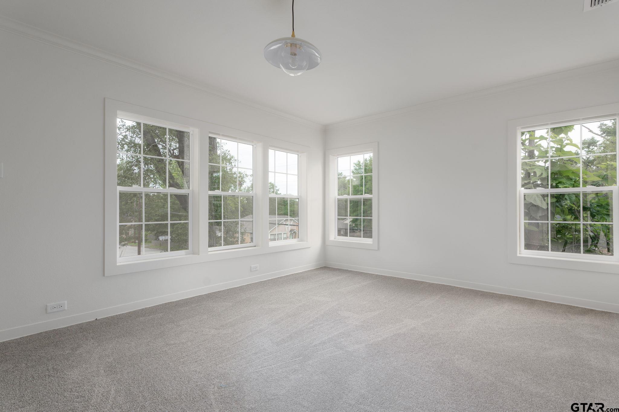 2016 B Jarrell Tyler, TX 75701 - Photo 8 of 17