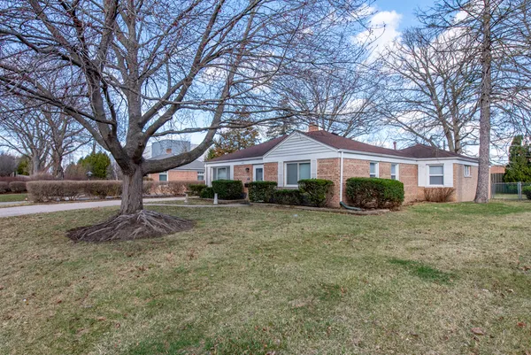 $439,900 | 400 7th Avenue, Libertyville, IL 60048
