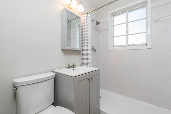 $439,900 | 400 7th Avenue, Libertyville, IL 60048